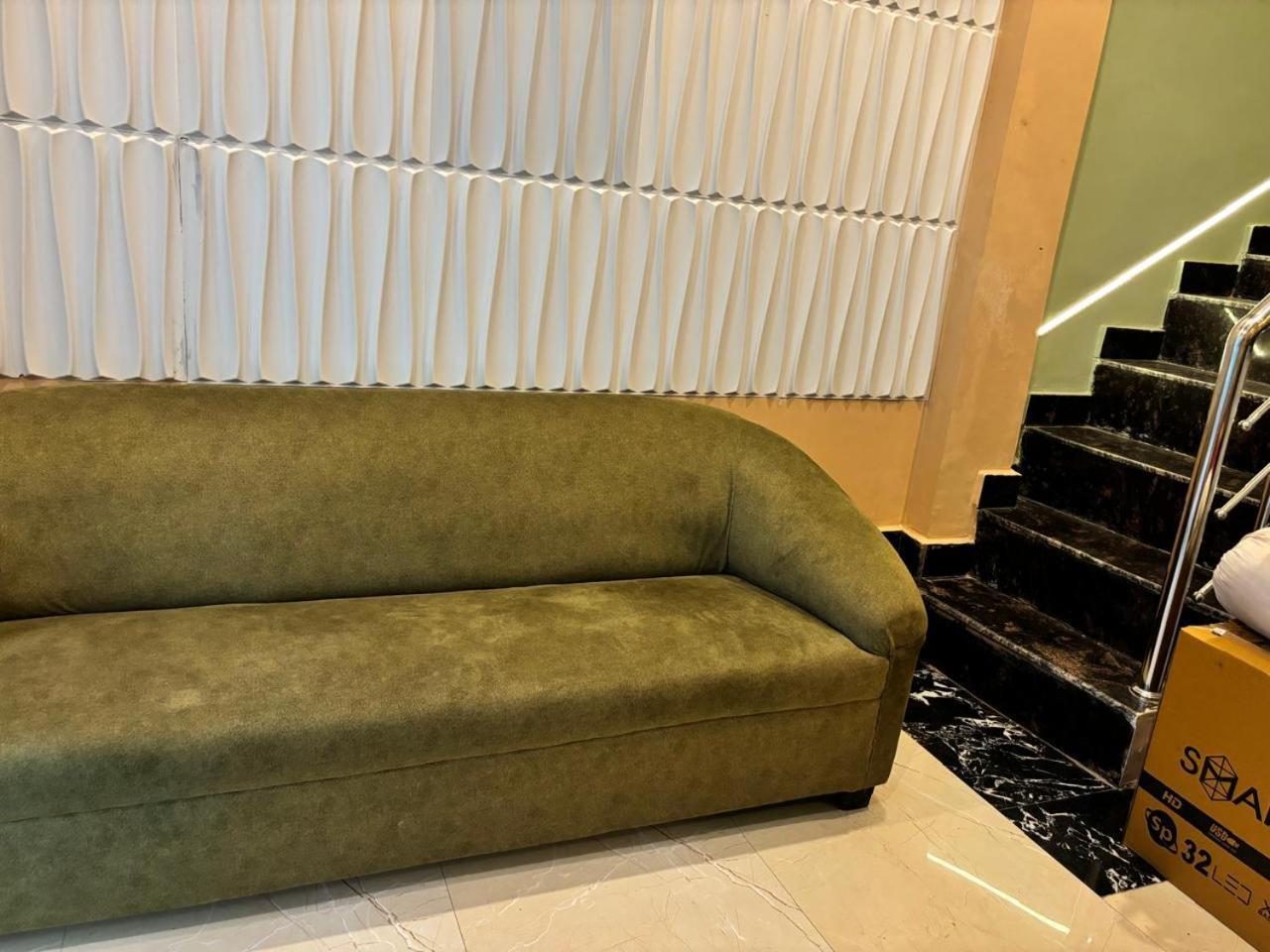 Holy City Inn Varanasi Exterior foto