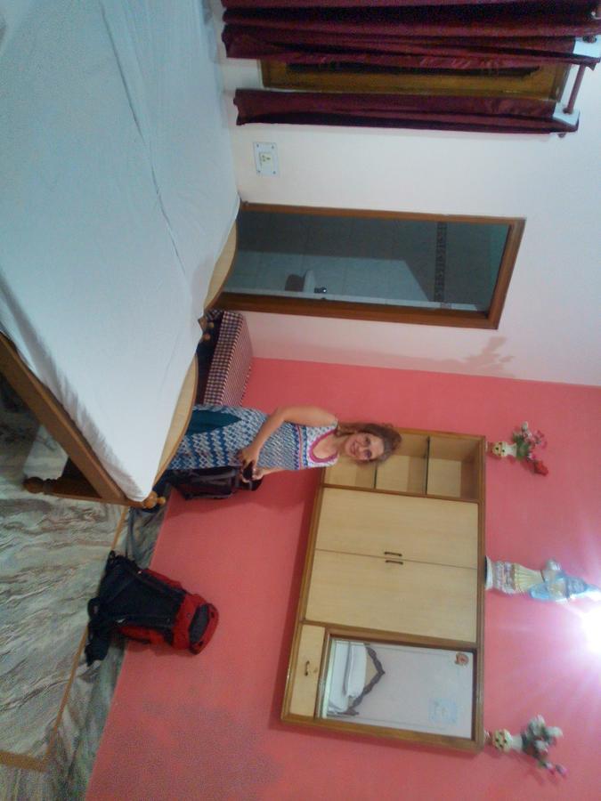 Holy City Inn Varanasi Exterior foto